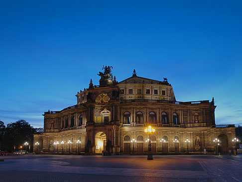 Semperoper abends Fotos