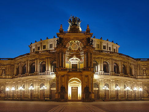 Foto Semperoper bei Nacht