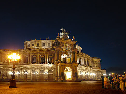 Foto Semperoper bei Nacht