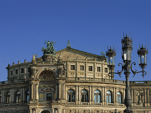 Semperoper mit Laterne Fotos