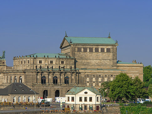 Fotos Semperoper von der Augustusbrücke
