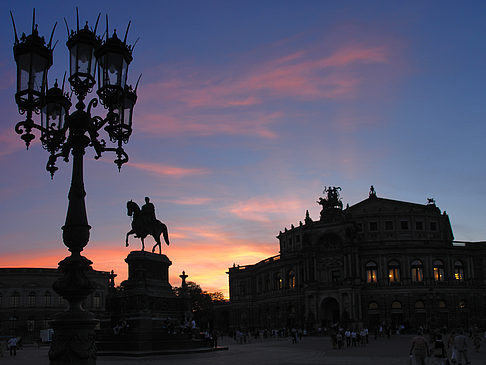 Foto Theaterplatz abends - Dresden