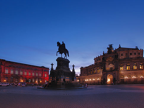 Fotos Theaterplatz abends | Dresden
