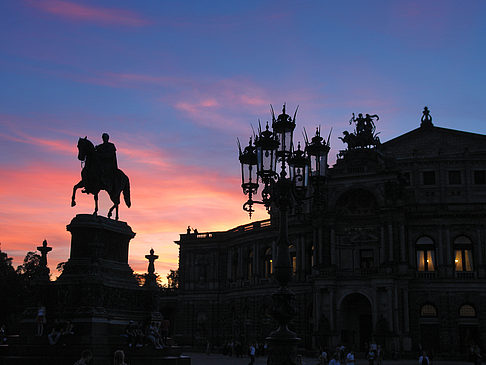 Foto Theaterplatz abends - Dresden