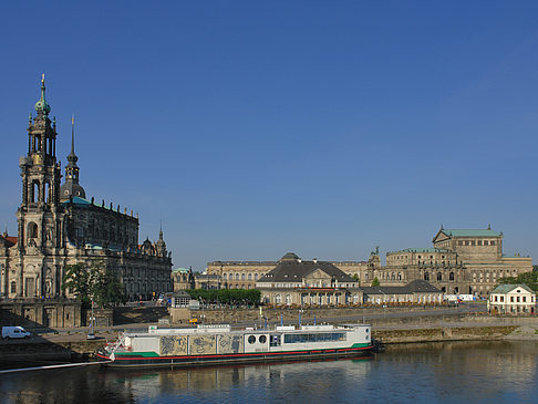 Blick auf den Theaterplatz Foto 