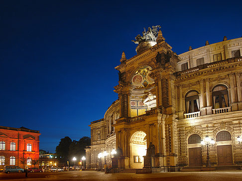Fotos Theaterplatz nachts