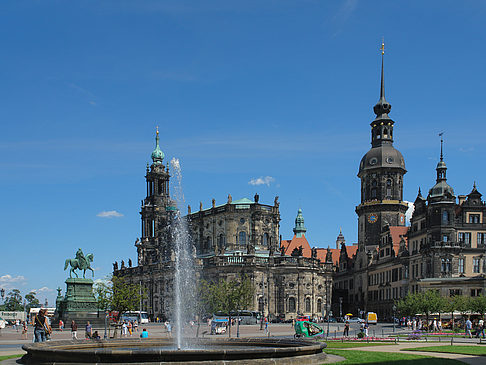 Foto Schloss und Hofkirche