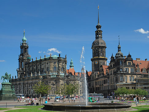 Schloss und Hofkirche