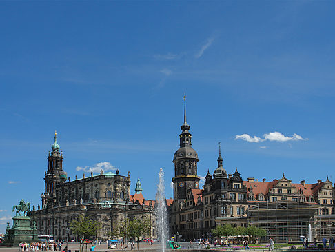 Schloss und Hofkirche Fotos