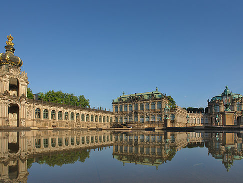 Fotos Kronentor und Wallpavillon