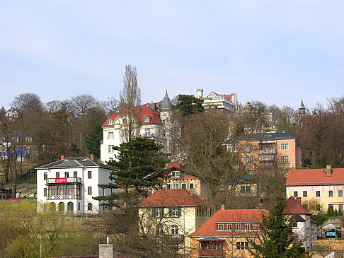 Villen am Elbufer