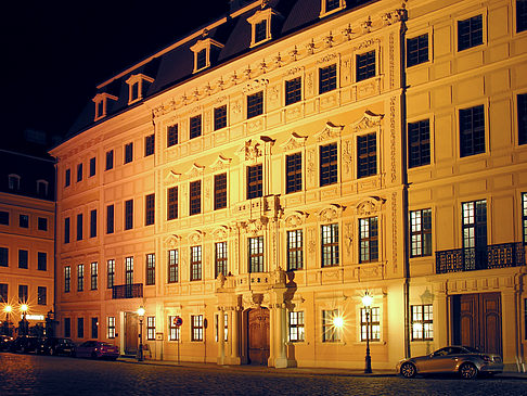 Taschenbergpalais bei Nacht Fotos